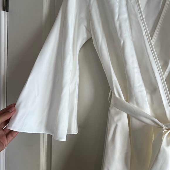 Feather Robe - Picture 4 of 13